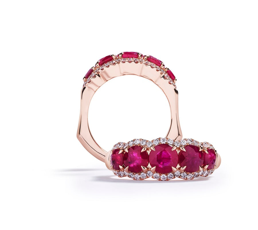 5-stens ring med 2,58 ct. Grønlandske Rubiner og 0,30 ct. brillanter