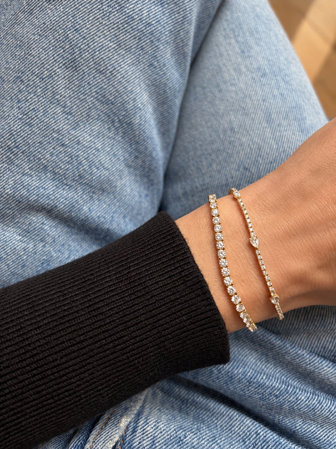 Tennisarmbånd med dråbeslebne diamanter