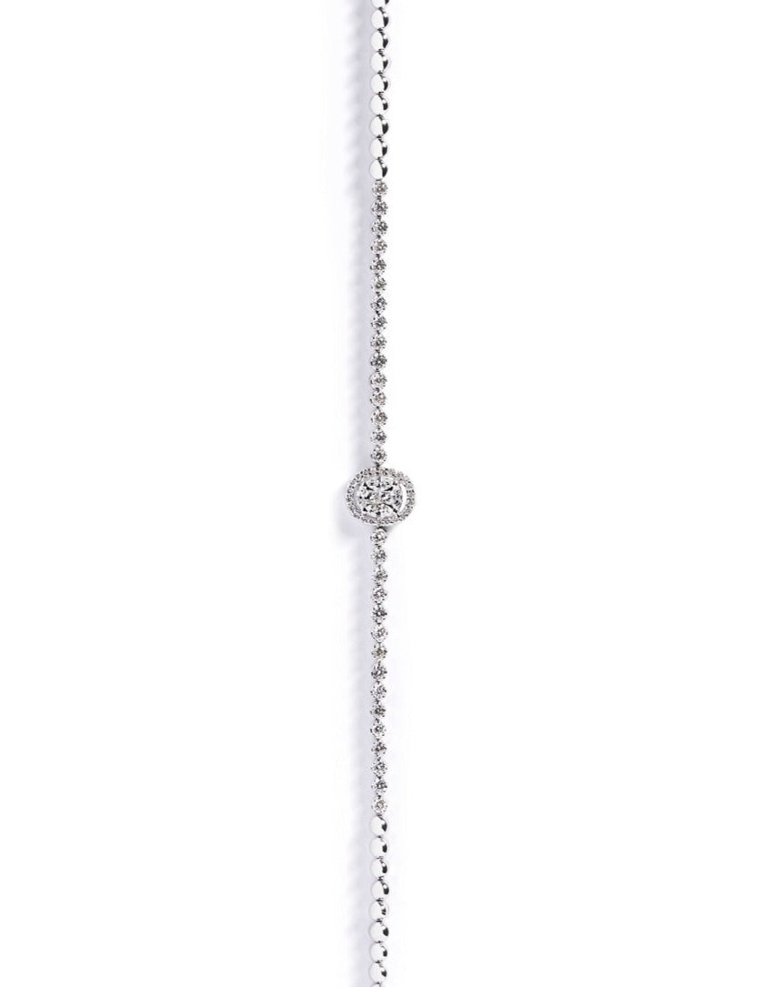 Armbånd i 18 kt. hvidguld med 0,29 ct. fancy cut diamanter og 0,54 ct. brillanter