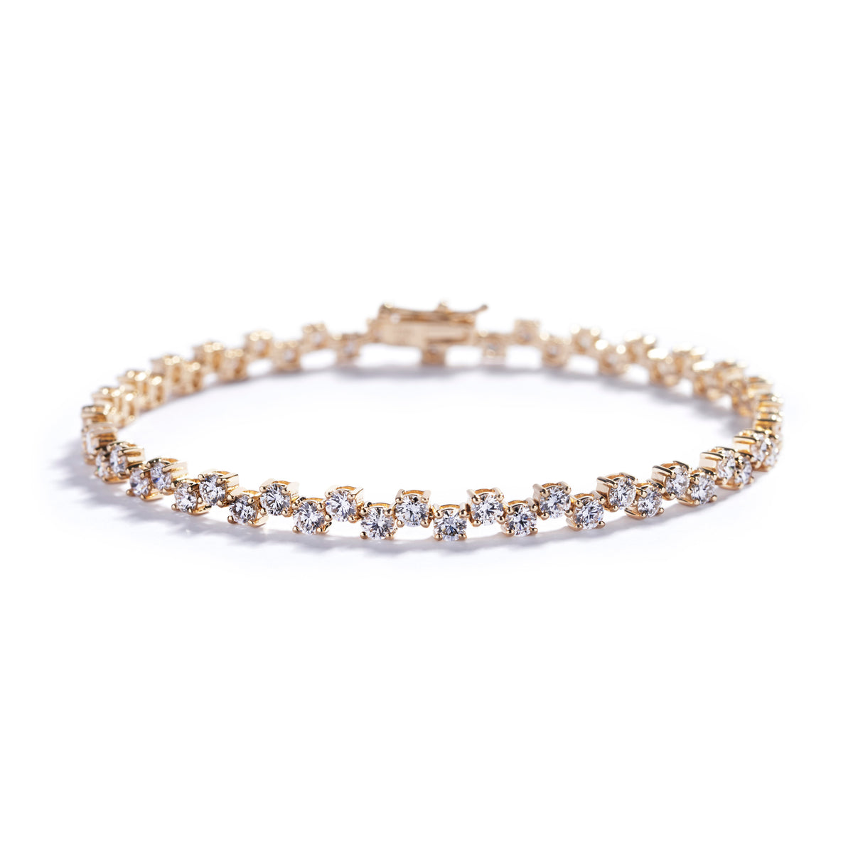 Armbånd i 18 kt. gulguld med 4,63 ct. diamanter