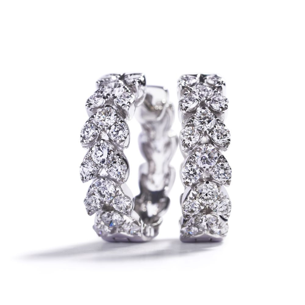 Creoler i 18 kt. hvidguld med 1,07 ct. brillanter