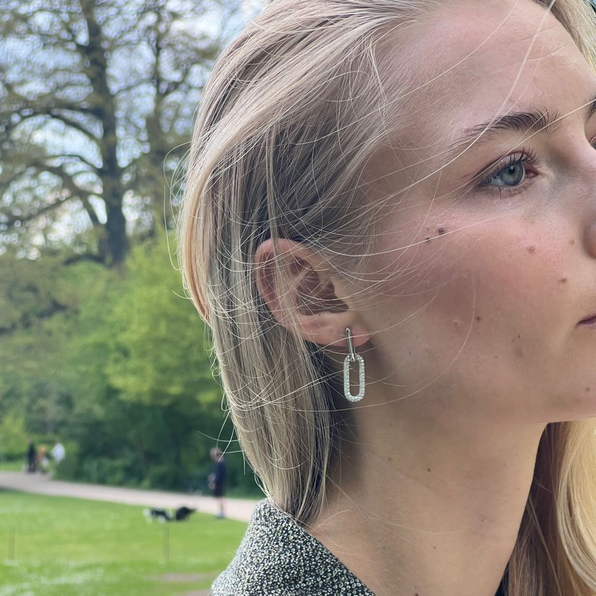 Copenhagen Square creoler i 18 kt. hvidguld med 0,94 ct. brillanter