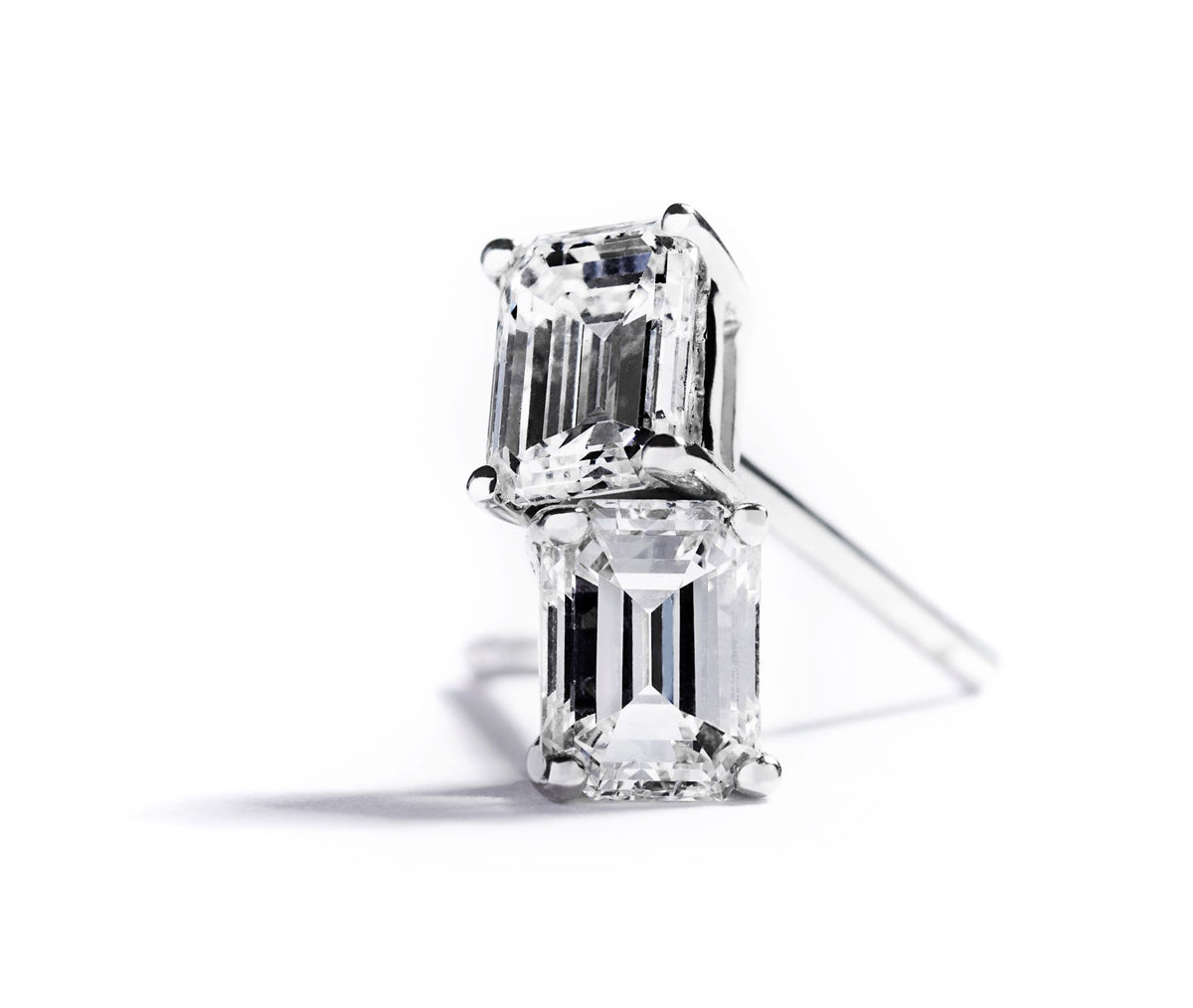 Ørestikker med 1,02 ct. smaragdslebne diamanter
