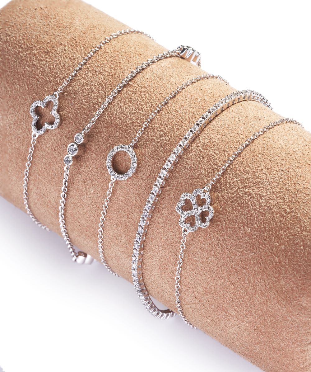 Diamant armbånd i 18 kt. hvidguld med 0,16 ct. brillanter