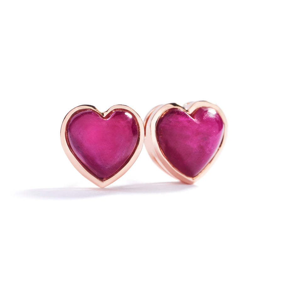"Double Love" rubinørestikker i 18 kt. rosaguld prydet med to hjerteslebne Grønlandske Rubiner, i alt 2,30 ct. 