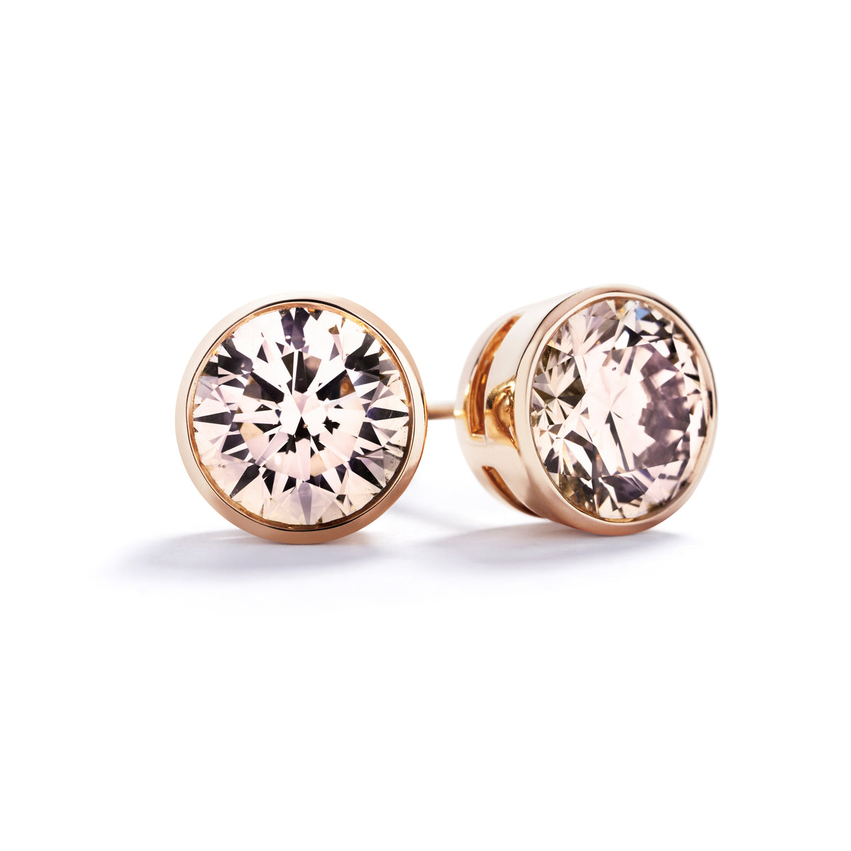 Ørestikker i 18 kt. gulguld med 4,08 ct. champagnefarvede diamanter