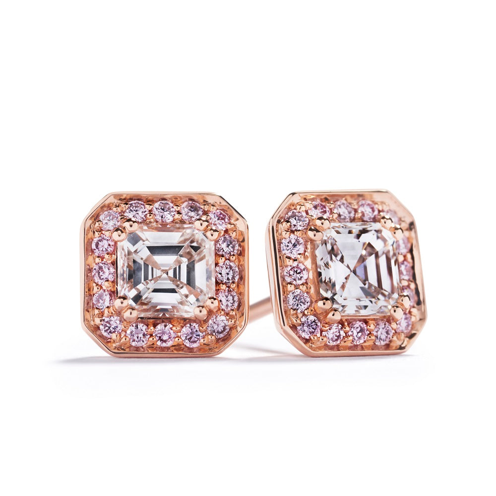 Rosetørestikker med 0,64 ct. Asscher cut diamanter og 0,15 ct. Argyle Pink diamanter