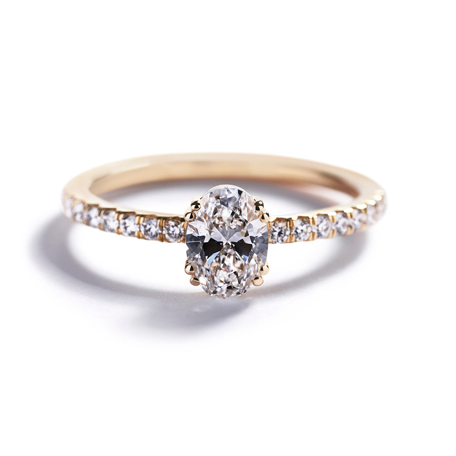 Fancy love solitairering med 0,30 ct. oval diamant