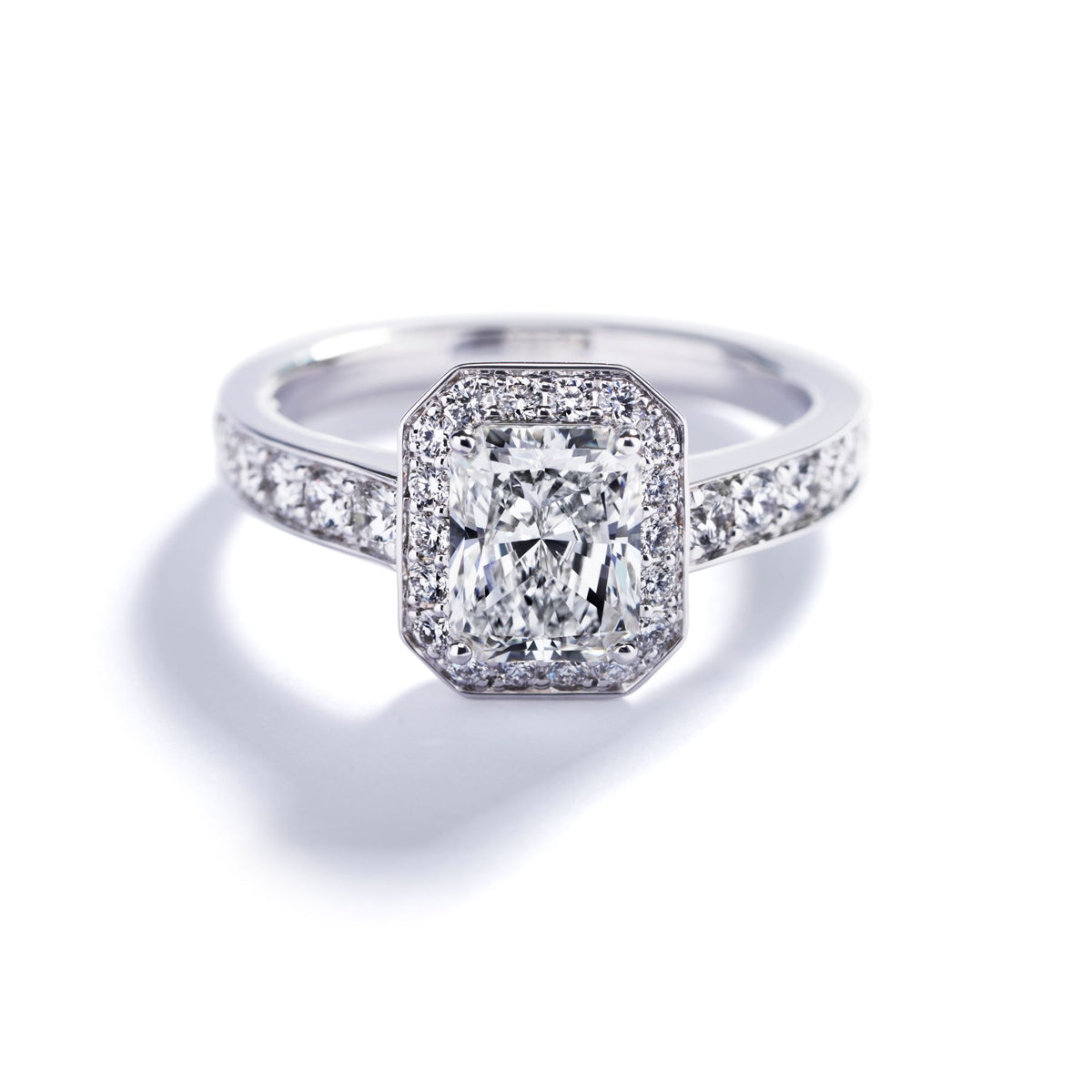 Rosetring i 18 kt. hvidguld med 1,51 ct. diamant