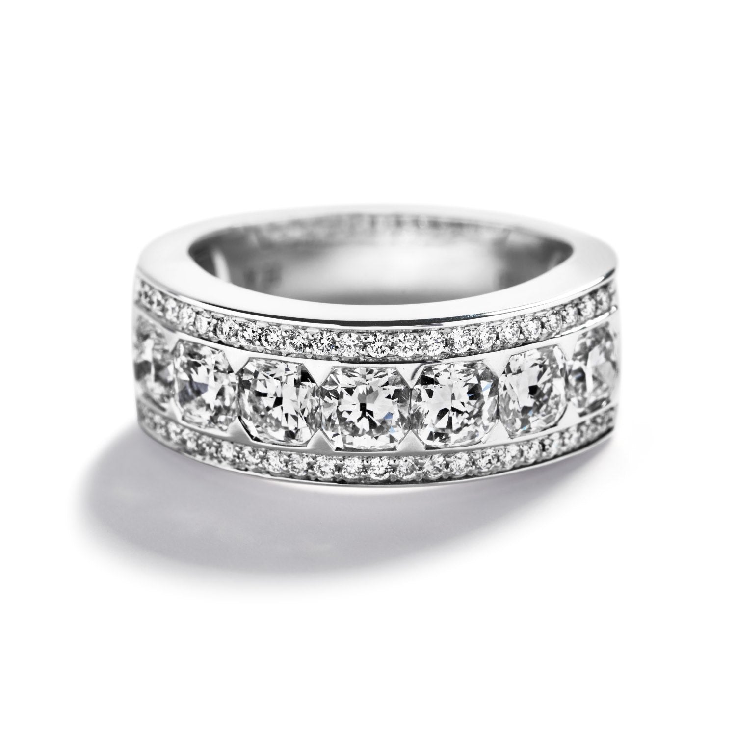 Diamantring med 2,58 ct. brillanter