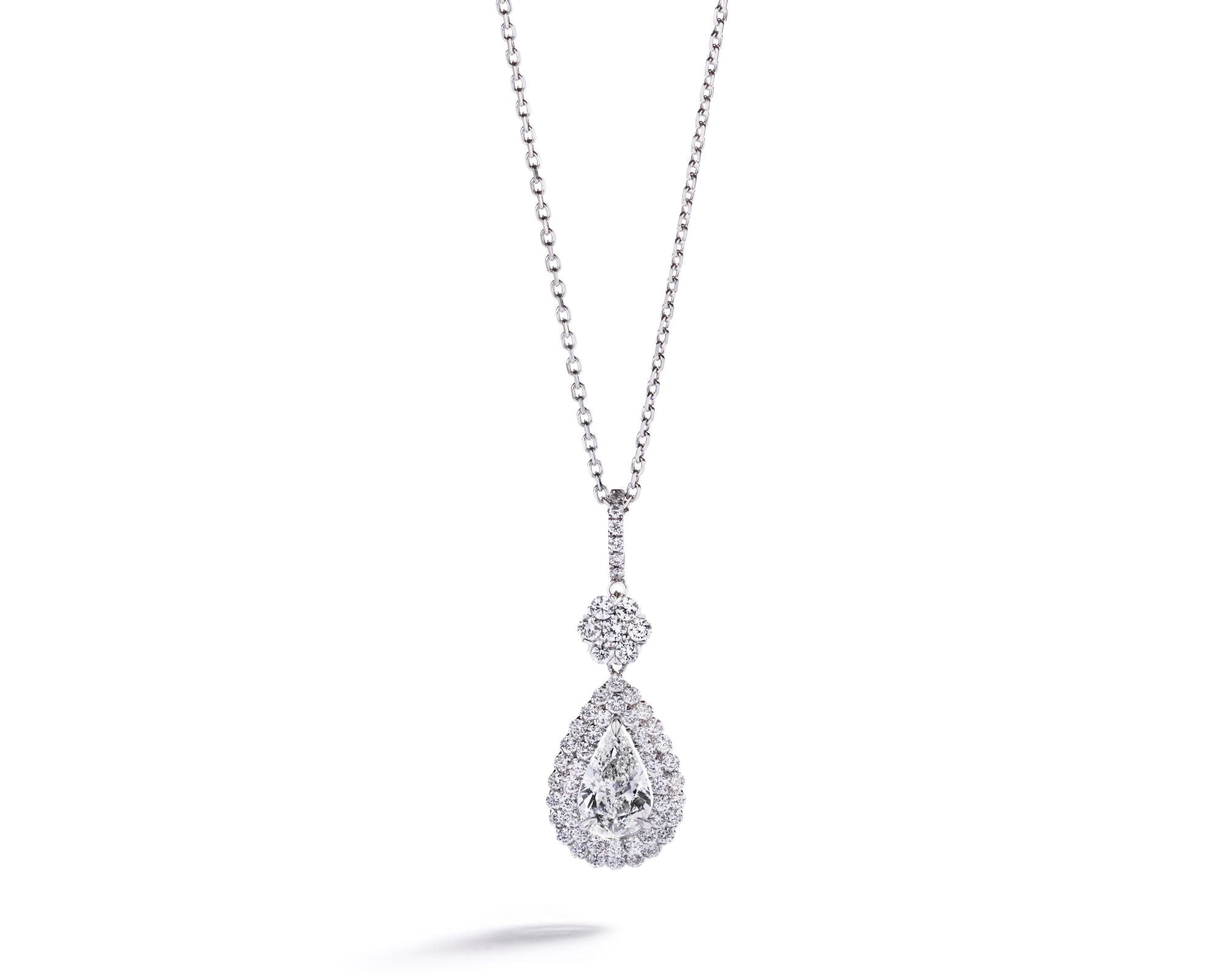 Diamantvedhæng med 1,02 ct. dråbeformet diamant