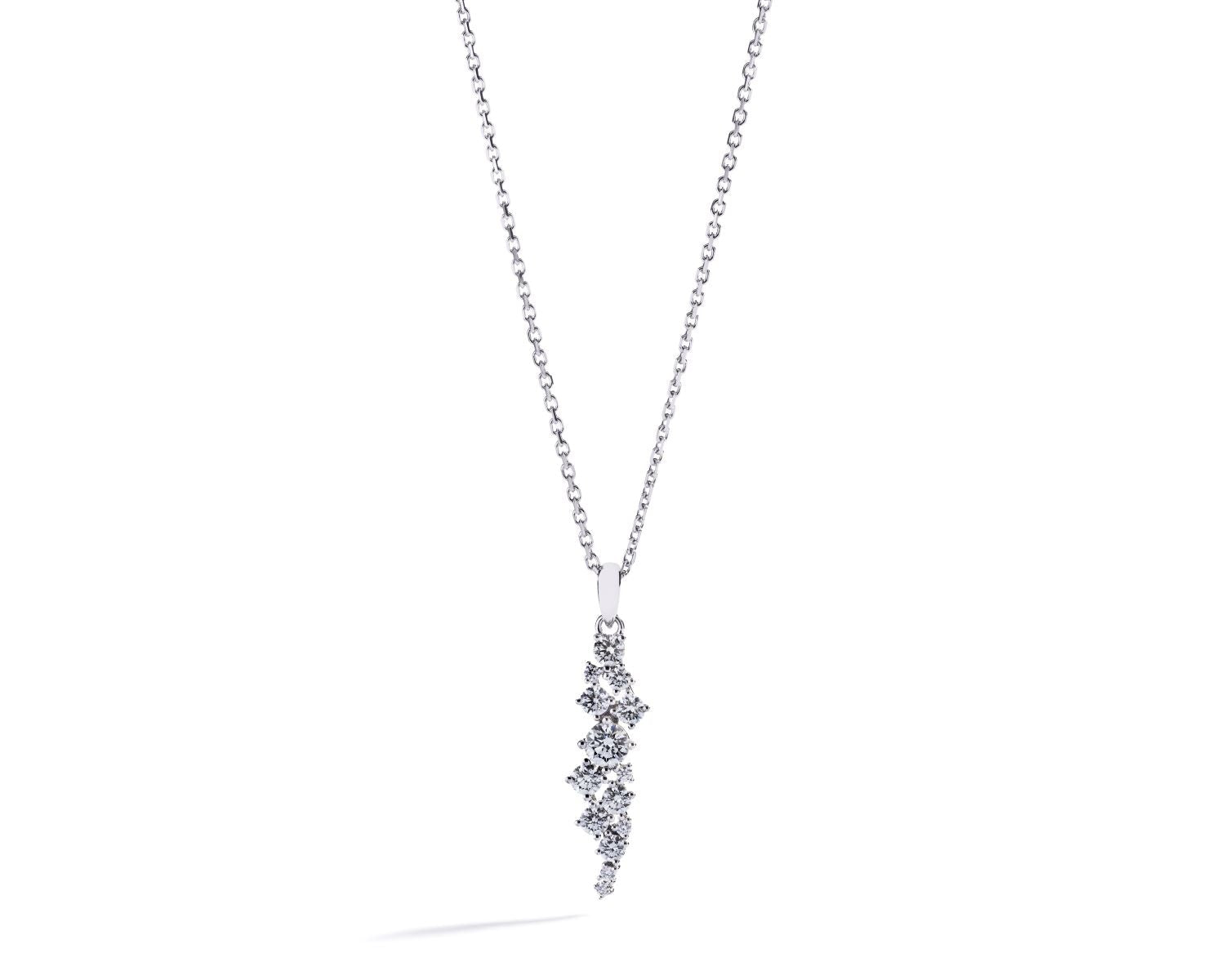 Halskæde i 18 kt. hvidguld med 0,90 ct. diamanter og brillanter