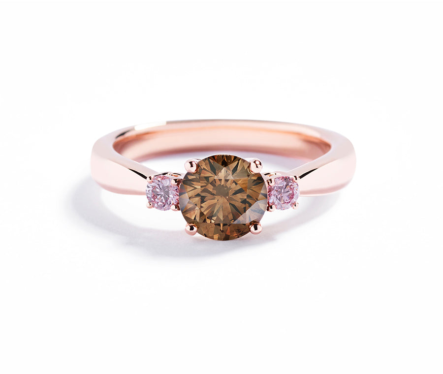 Næsten Lionel Green Street Læne Ring med Champagne centersten og Argyle Pink diamanter – Hartmann's