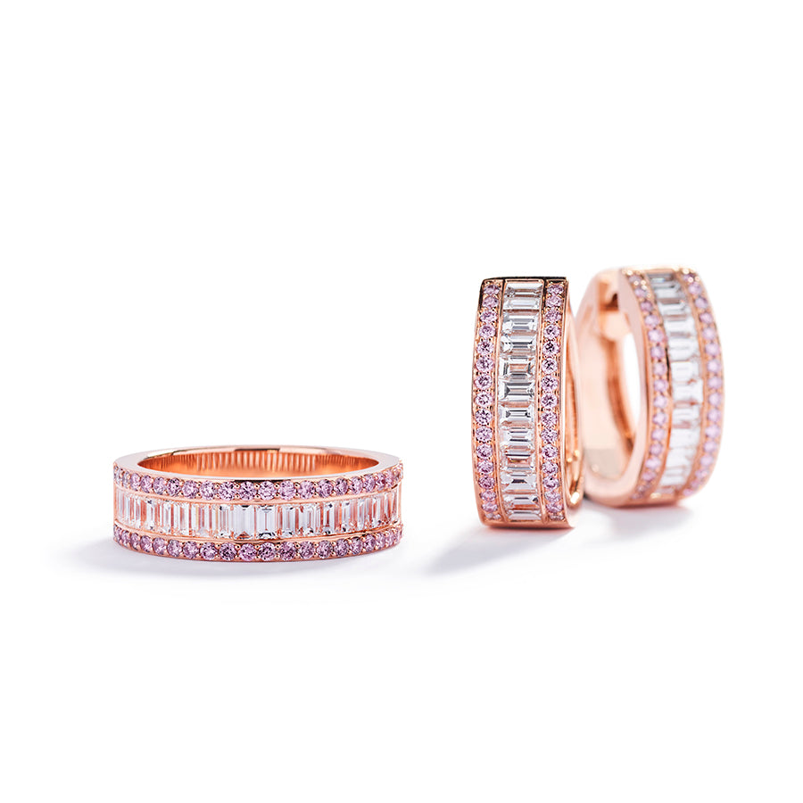Diamantring med 0,33 ct. Argyle Pink diamanter og 0,79 ct. baguetteslebne diamanter