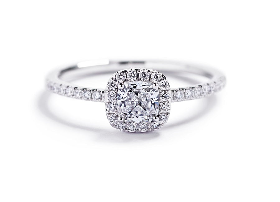 Rosetring i 18 karat hvidguld med cushion-cut hvid diamanter og brillanter