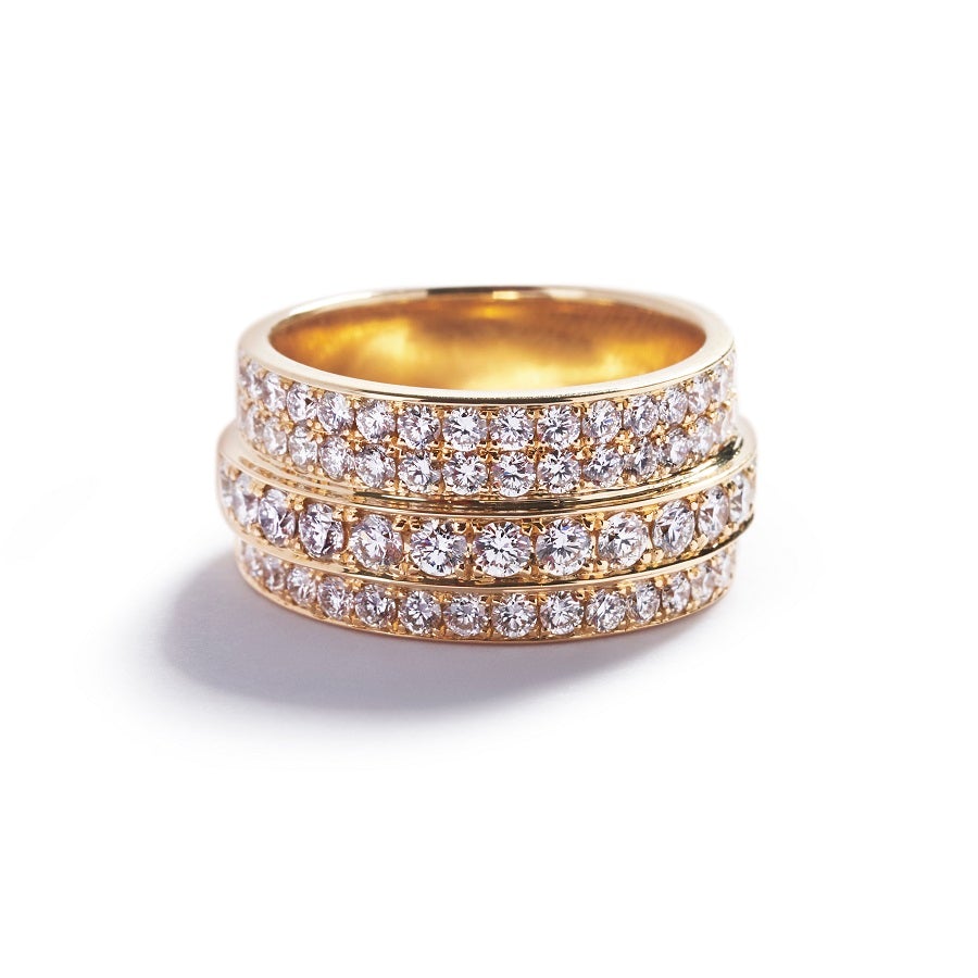 Diamantring i 18 kt. gulguld prydet med 72 Top Wesselton/VVS-VS brillanter, i alt 2,00 ct.