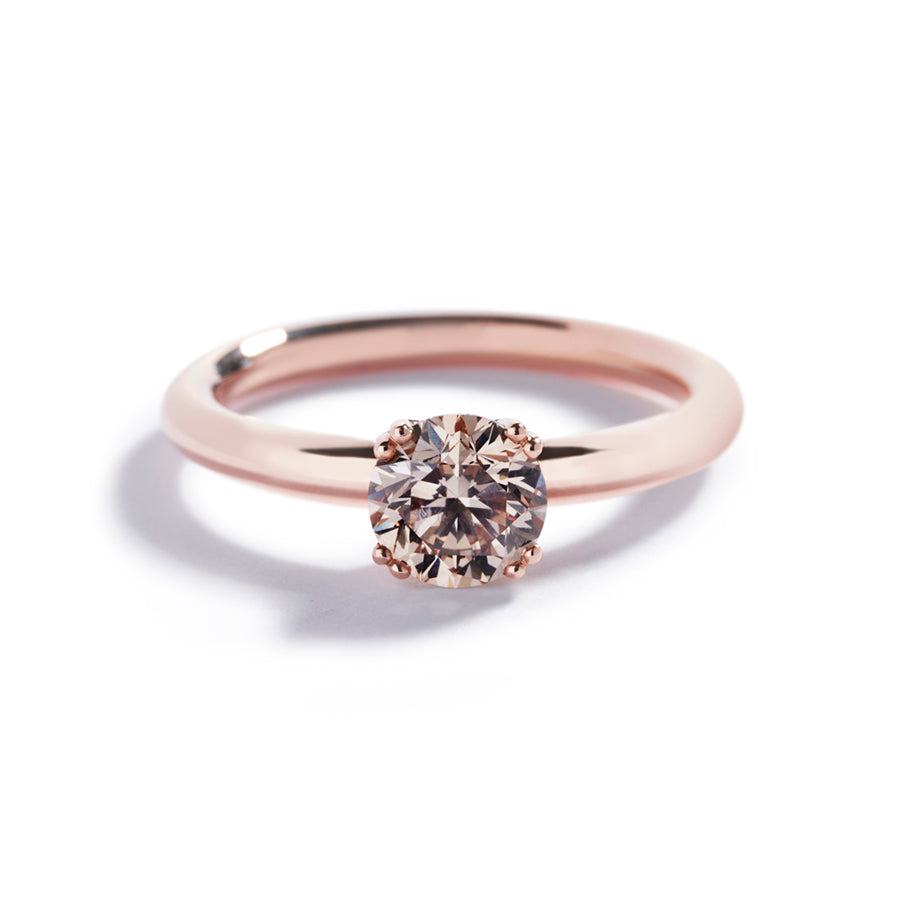 Copenhagen Solitaire med 0,90 ct. Champagne brillant