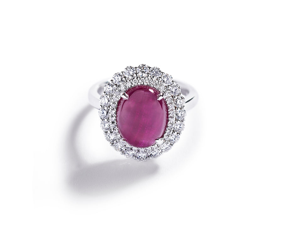 Rubin rosetring i 18 kt. hvidguld med 5,68 ct. Grønlandsk Rubin 