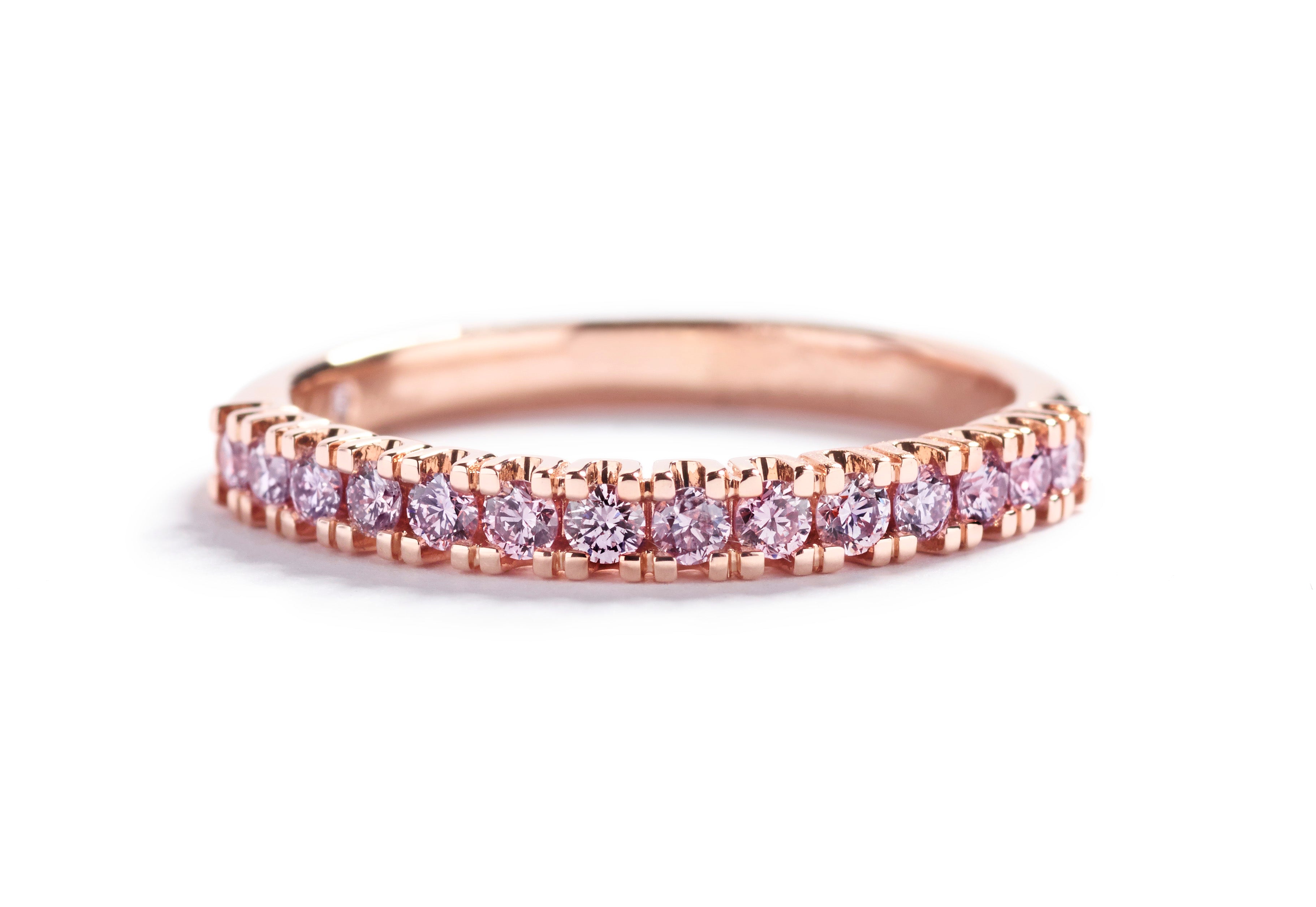 Alliancering med Argyle Pink diamanter