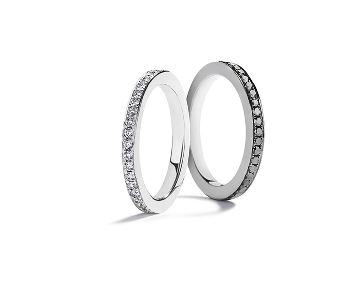 Alliancering i 18 karat hvidguld med hvide diamanter og alliancering i 18 karat hvidguld med sorte diamanter