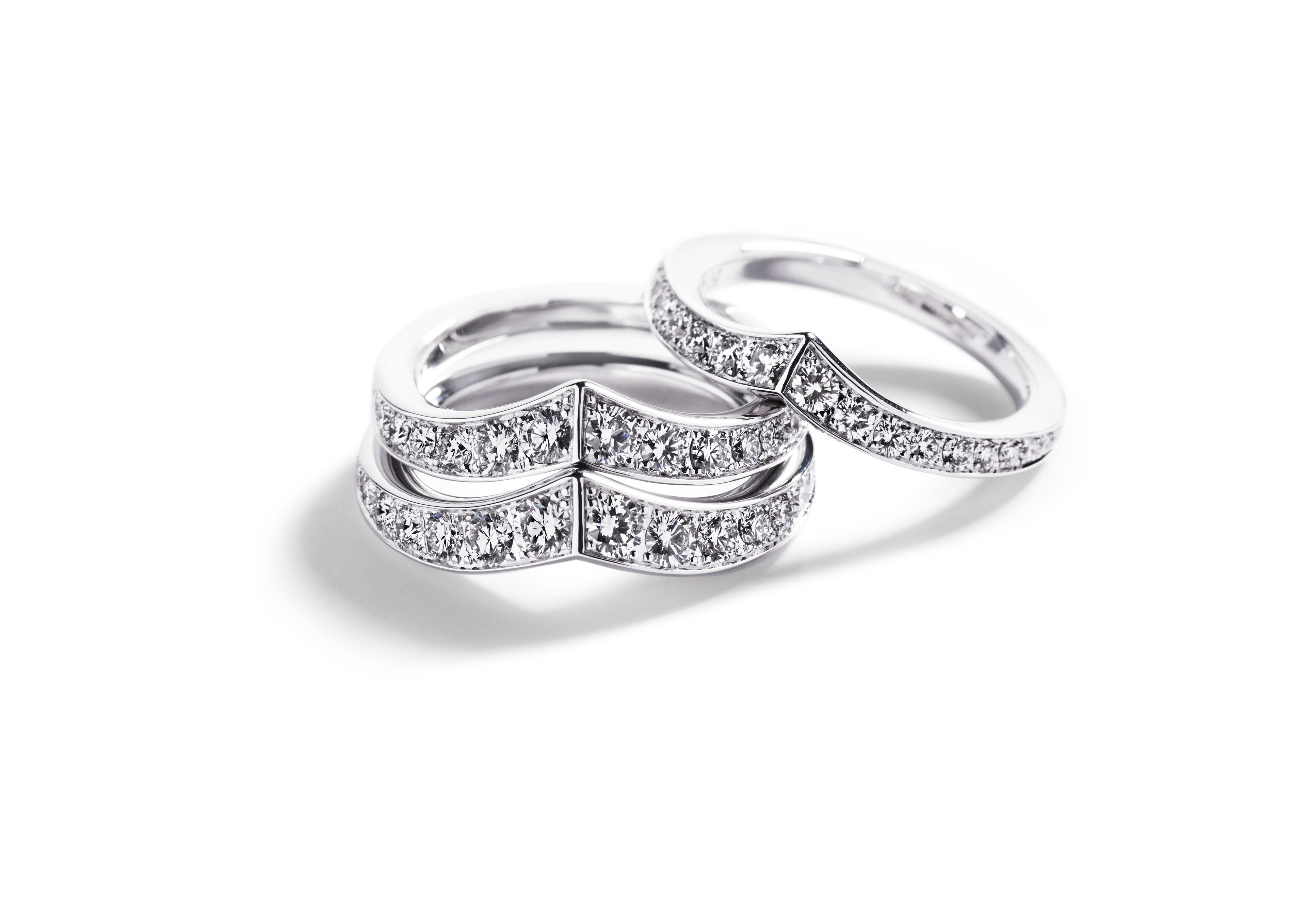 Signatur Wavering i 18 kt. hvidguld med 0,59 ct. brillanter