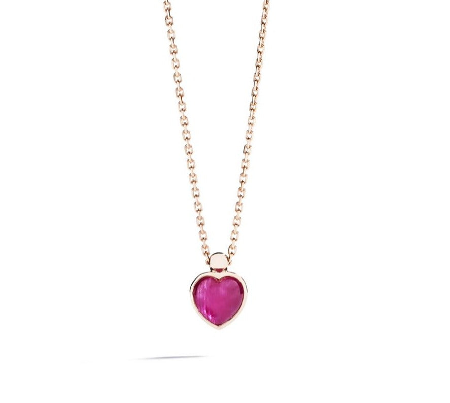 "Double Love" rubinvedhæng i 18 kt. rosaguld prydet med en 1,70 ct. hjertesleben Grønlandsk Rubin. 